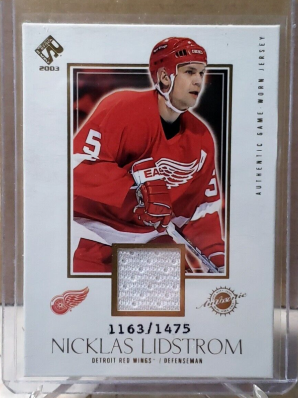 Nicklas Lidstrom 2002-03 Pacific Private Stock Game Used Jersey /1475 #119