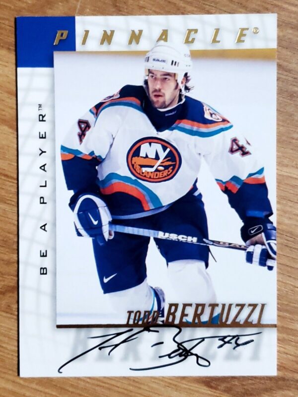 Todd Bertuzzi 1997-98 Pinnacle Be A Player Auto #168